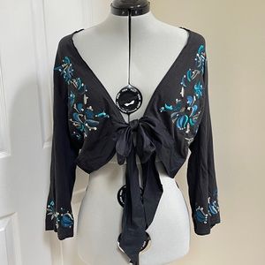 ⭐️New York and Company embroidered tie bottom shrug